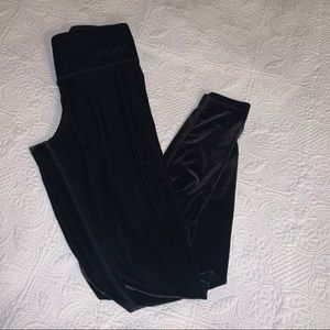 Pink Victoria Secret Velvet XS Black leggings